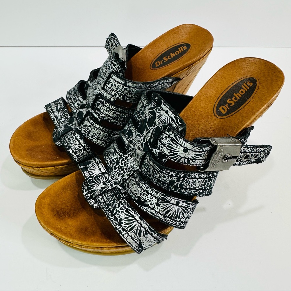 ULTRA RARE DR SCHOLL’S 3” SIZE 6 PLATFORM SANDALS BLACK WITH SILVER PATTERN - Picture 7 of 9